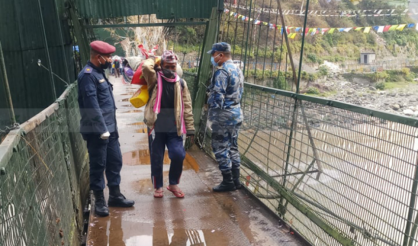 धार्चुलामा रहेका नेपाली मजदुरको लागि जन्मभूमीको ढोका खुल्यो