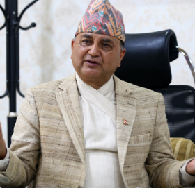 जिम्मेवार मन्त्री गैरजिम्मेवार बनेपछि, यसरी चुहाइयो गाडी चल्न दिने सूचना