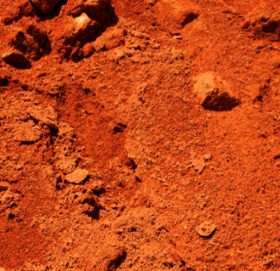 बाजुरामा माटोको ढिस्कोमा पुरीएर ३ जना बालक घाइते, एककाे अबस्था गम्भिर