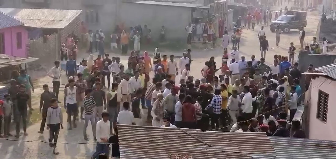 राहत वितरणमा अनियमितता भएको भन्दै झडप, एक प्रहरीसहित दर्जन बढी घाइते