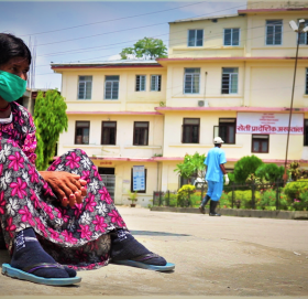 लकडाउनमा डायलाइसिसः अस्पतालले घटाए सेवा, गरिबको झन् बिजोग