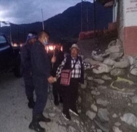 बजार अनुगमनमै गएका अनुगमन समितिका सदस्य नै प्रहरी नियन्त्रणमा