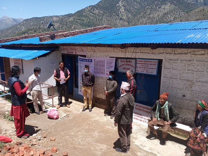 नेपाल रेडक्रस बाजुराले फलफुल बितरण गरेर मनायो स्थापना दिवस