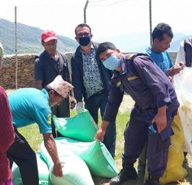 बुढीगंगा नगरपालिकाले ९ ले सुरु गर्‍याे राहत बितरण