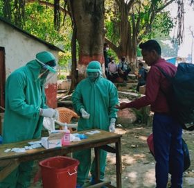 गौरीफन्टा नाकाबाट नेपालीको उद्धार सुरु, सीमामै र्‍यापिड टेस्ट हुँदै