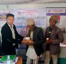 बडिमालिका नगरपालिका ८ काे समन्वयमा  दिर्घरोगीलाई औषधी बितरण