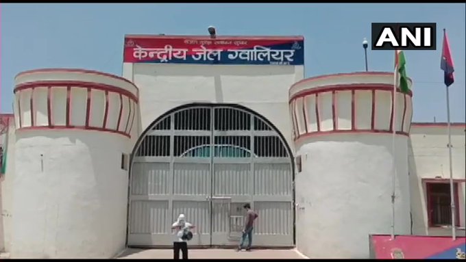 सपनामा भगवानले भनेको भन्दै कैदीले काटेर चढाए आफ्नै यौनाङ्ग