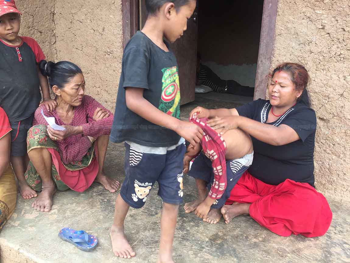 गोरखाको चेपाङ बस्तीमा दादुराको महामारी