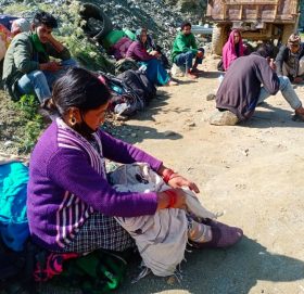 पाठेघर बाट रगत बग्दै महिलाको पिडा : भारतमा क्वारेनटाइन देखि घरको यात्रामा