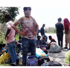 भारतीय क्वारेण्टाइनबाट सुदूपश्चिमेलीलाई निकालियो, गर्भवतीसहित १५० मजदुर भोकभाकै