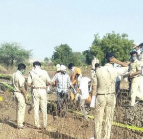 महाराष्ट्रबाट मध्य प्रदेश हिँडेका थाकेर बसीरहेका बेला १६ जना मज्दुरकाे रेलले किचेर  मृत्यु