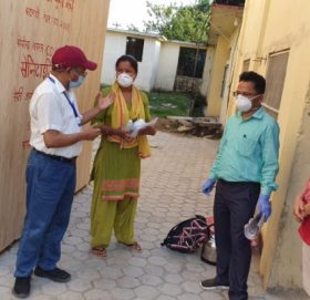 सुदूरपश्चिममा पाँचौँ संक्रमित पनि डिस्चार्ज, ३५ दिनपछि घर फर्किन धनगढीकी महिला