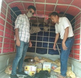 हिमाली गाउँपालिकाले  धनगढीमा अलपत्र परेकालाई राहत बितरण