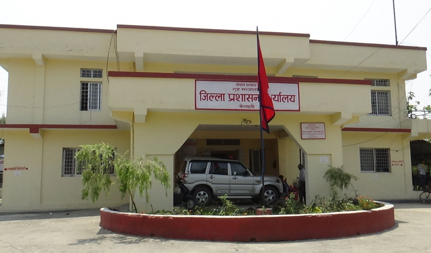 भारतमा रहेका नेपालीले कैलालीका नाका भएर तत्काल आउन नपाउने, आवागमन ठप्प पार्ने निर्णय