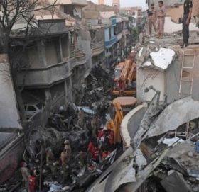 पाकिस्तानः बाँच्न सफल एक व्यक्तिले बताए विमान दुर्घटनापछिको नालीबेली