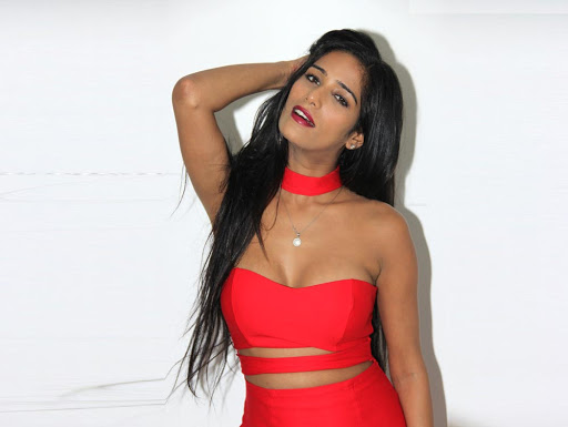 मोडल पुनम पाण्डे पक्राउ, अदालतमा पेश गरिँदै