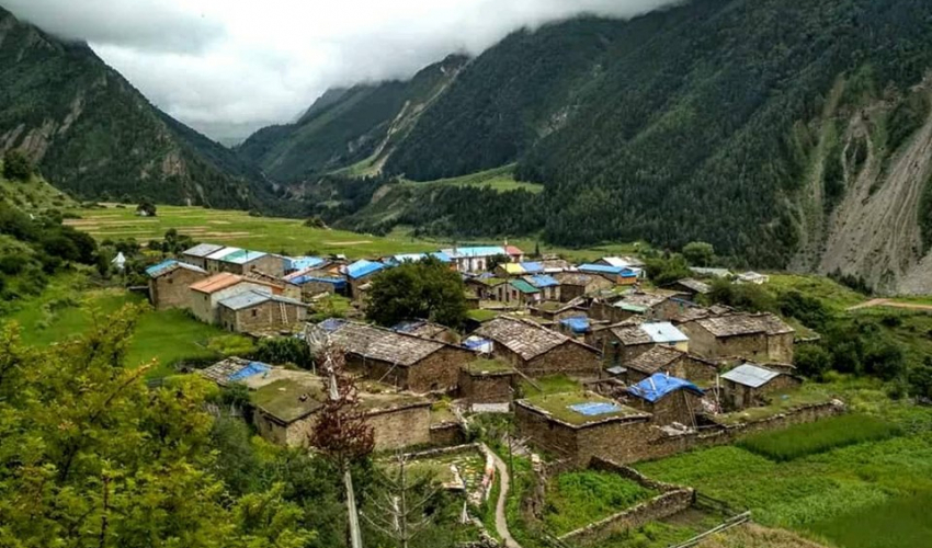 छाङरु र तिंकरमा सरकारबाट खाद्यान्न पुर्‍याइँदै