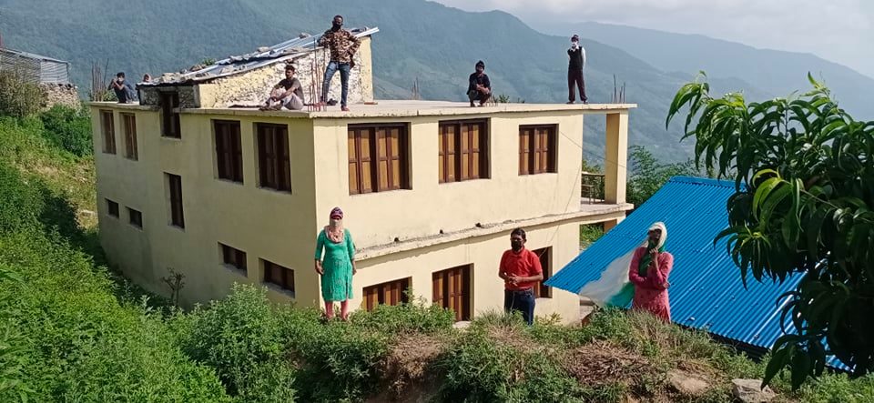 बाजुरामा १९ जना कोरोना पोजेटिभ सँग बसेका ६२ जनाको रिपोट नआउदै घर