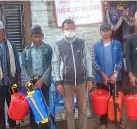 त्रिवेणीद्धारा कृर्षकहरुलाई कृषिसामाग्री वितरण