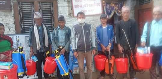 त्रिवेणीद्धारा कृर्षकहरुलाई कृषिसामाग्री वितरण