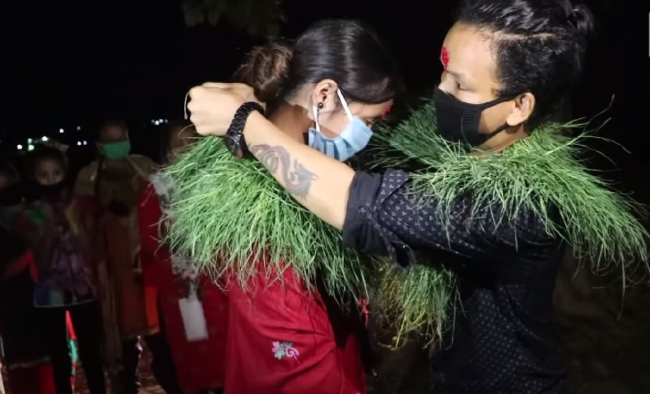 पिसिआरमा कोरोना नदेखिएपछि क्वारेन्टिन छेउमै अन्तरजातीय विवाह, वडाध्यक्ष बने पुरेत