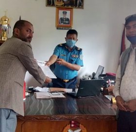 प्रदेश प्रहरी प्रमुख लामालाई स्वतन्त्र जनदबाब अभियानले ज्ञापनपत्र बुझायो