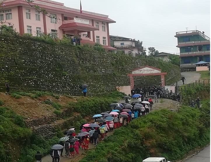 वडाध्यक्षसहित २३ जनालाई थुनामा पठाउन अदालतको आदेश