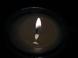 निभेको दियो (कविता)