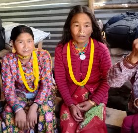 बाजुराकाे कवाडी डिपोमा चामल नहुँदा गाँउमा खाद्य संकट