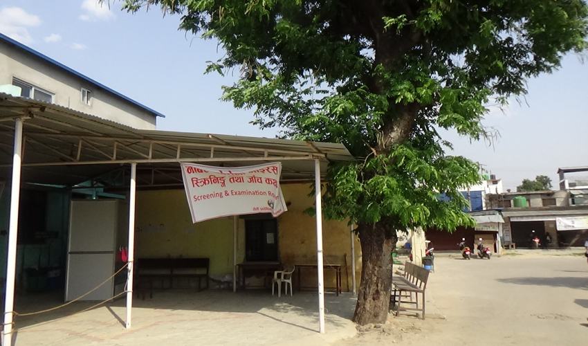 मलामी खोज्दै स्वास्थ्य कार्यालय