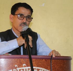 सुदूरपश्चिमका मुख्मन्त्री भट्टले संसदीय दलको बैठकमा माफि मागे