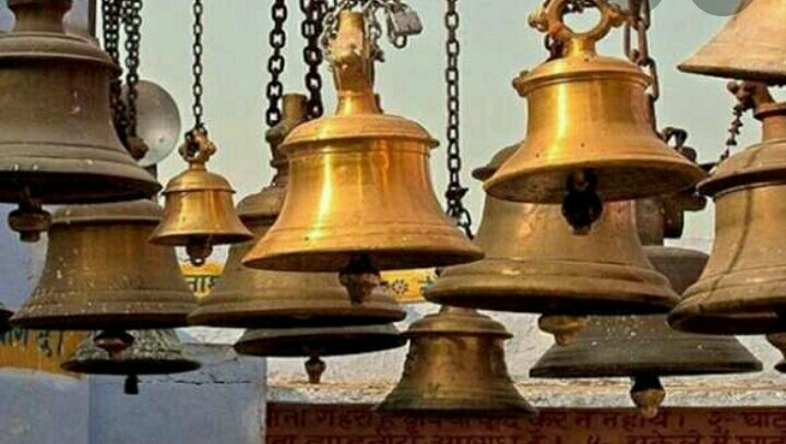 बाजुराका क्वारेन्टाईनमा रहेका १ सय ७४ जनाले मन शान्ती गर्न ३ किलो ७ सय ग्रामको घण्ट चढाए