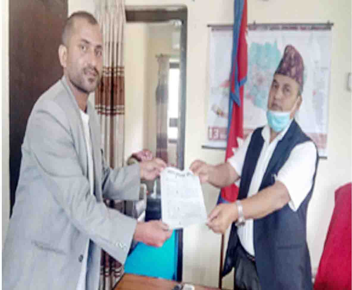 आन्तरिक मामिला तथा कानुन मन्त्रि जम्कट्टेललाई स्वतन्त्र जनदबाब अभियानको ज्ञापनपत्र