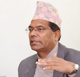 कर्णालीका कांग्रेस नेताले फिर्ता गरे गाडी