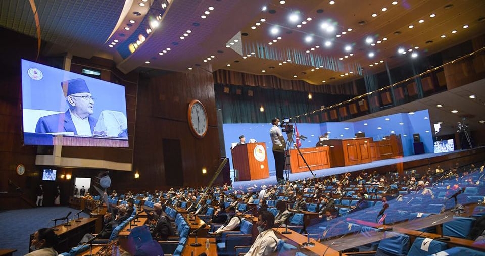 कर्मचारीको भत्ता काट्दा किन काटिएन राष्ट्रपतिदेखि सांसदसम्मको सुविधा ?