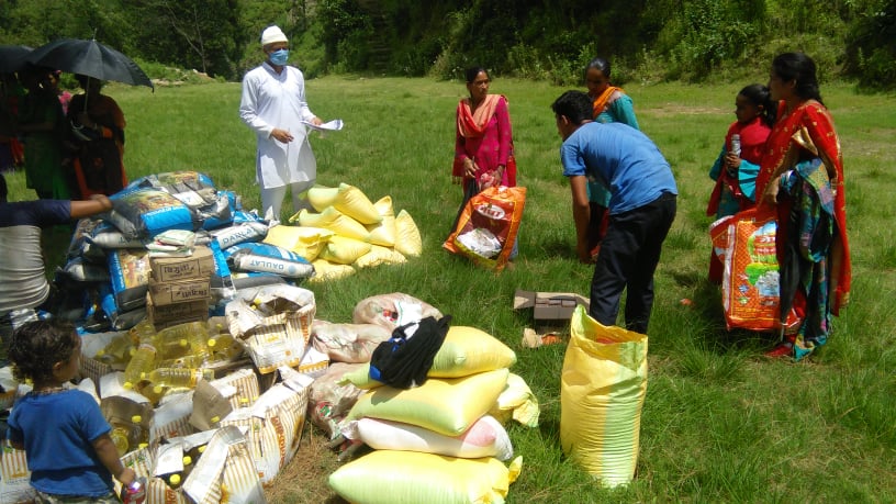 त्रिबेणी नगरपालिकामा पोषणझोला बितरण