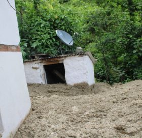 ५४ जिल्लाका २३८ ठाउँमा पहिरो : ११४ भन्दा बढीको मृत्यु, पुरिएर ५० बेपत्ता