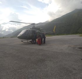 बाजुराको कोल्टि बाट सुत्केरीको हवाइ उद्धार