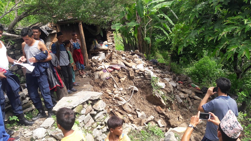 बाढी पहिरोबाट घर गुमाउनेलाई भूकम्पपीडितलाई जत्तिकै सुविधा