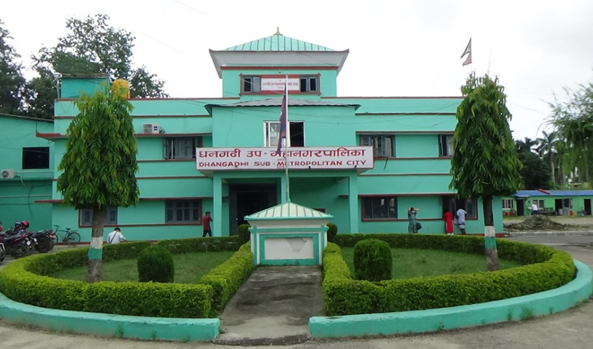 शाखा प्रमुखको कुर्सीमा ‘दिसा’ राखेपछि धनगढी उपमहानगरपालिकामा हंगामा