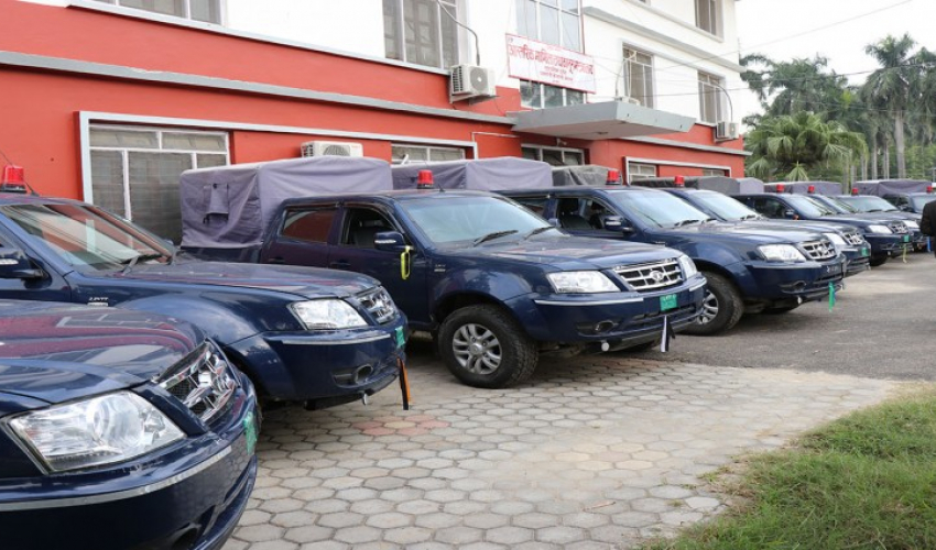 सुदूरपश्चिम सरकारले प्रहरीका गाडी खरिद गर्नु नियम सम्मत देखिएन