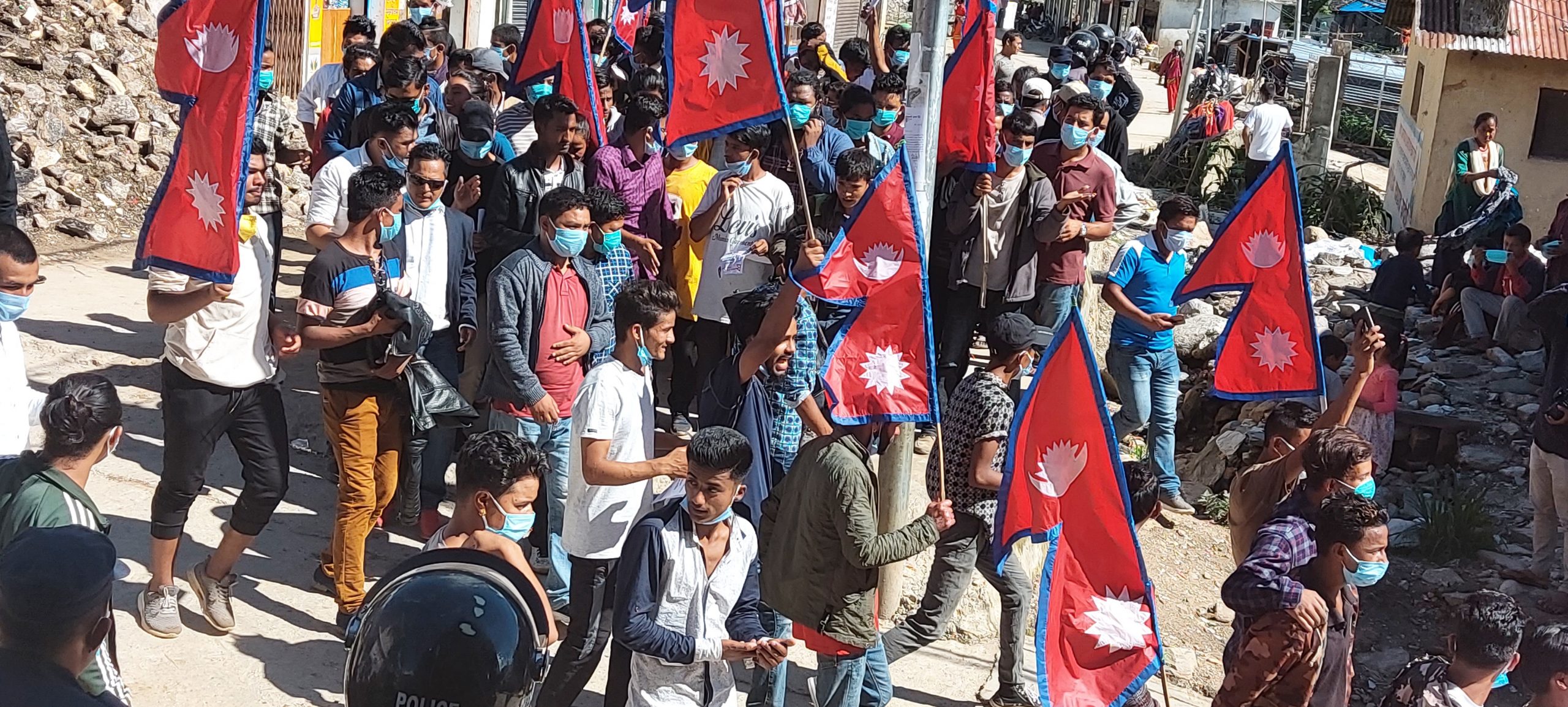 प्रधानमन्त्री ओलीको समर्थनमा मार्तडीमा जुलुस ( फोटो फिचर)