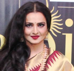 बलिउड अभिनेत्री रेखा क्वारेन्टिनमा, घर पनि सील