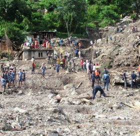 ८ दिनसम्म भेटिएनन् बझाङ पहिरोमा हराएका युवक, प्रहरी टोली फर्कियो