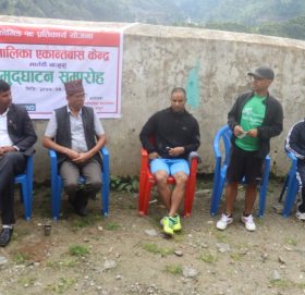 आइएनएफ बाजुराले आइसोलेशन बनाउन २० ओटा बेड र पिपिइ सेट सहयोग