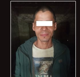 बाजुरामा घरेलु हतियार सहित १ जना पक्राउ