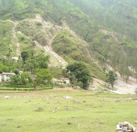 स्थानिय तहमा डोजर आतंक, दर्जनौ गाँउ पहिरोको जोखिममा