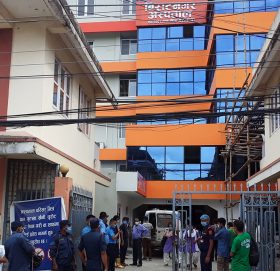 डाक्टरमा कोरोना भेटिएपछि अस्पताल सिल