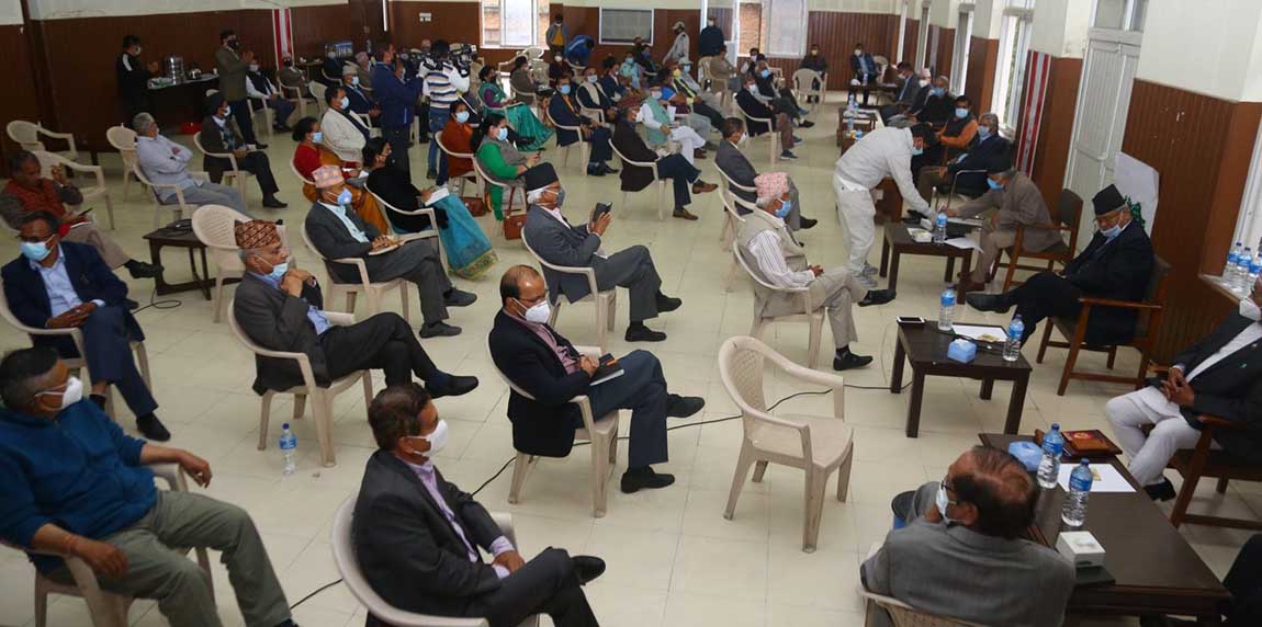 कांग्रेस बैठकमा भनाभन :  नागरिकतामा देउवाको लाइन खारेज !