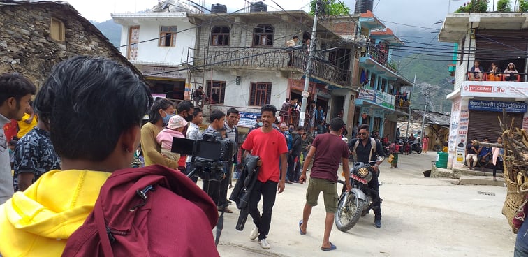 बाजुरामा पहिलोपटक आधुनिक गीतको छायांकन